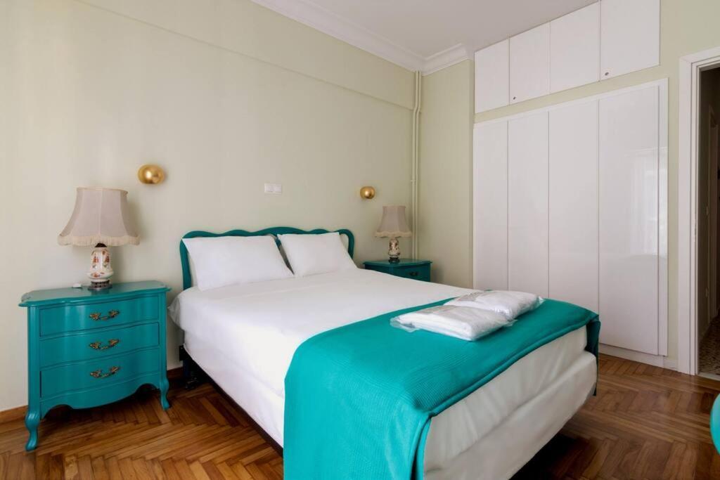 Iphigenia 2 Bedroom Retro Downtown Apartment Atena Exterior foto