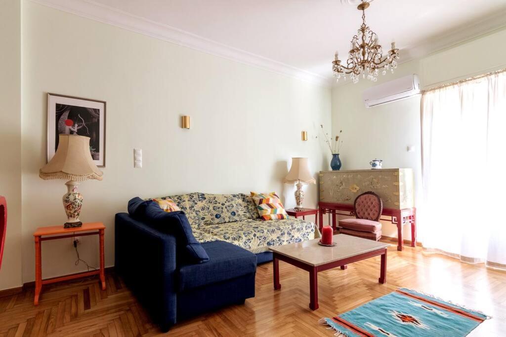 Iphigenia 2 Bedroom Retro Downtown Apartment Atena Exterior foto